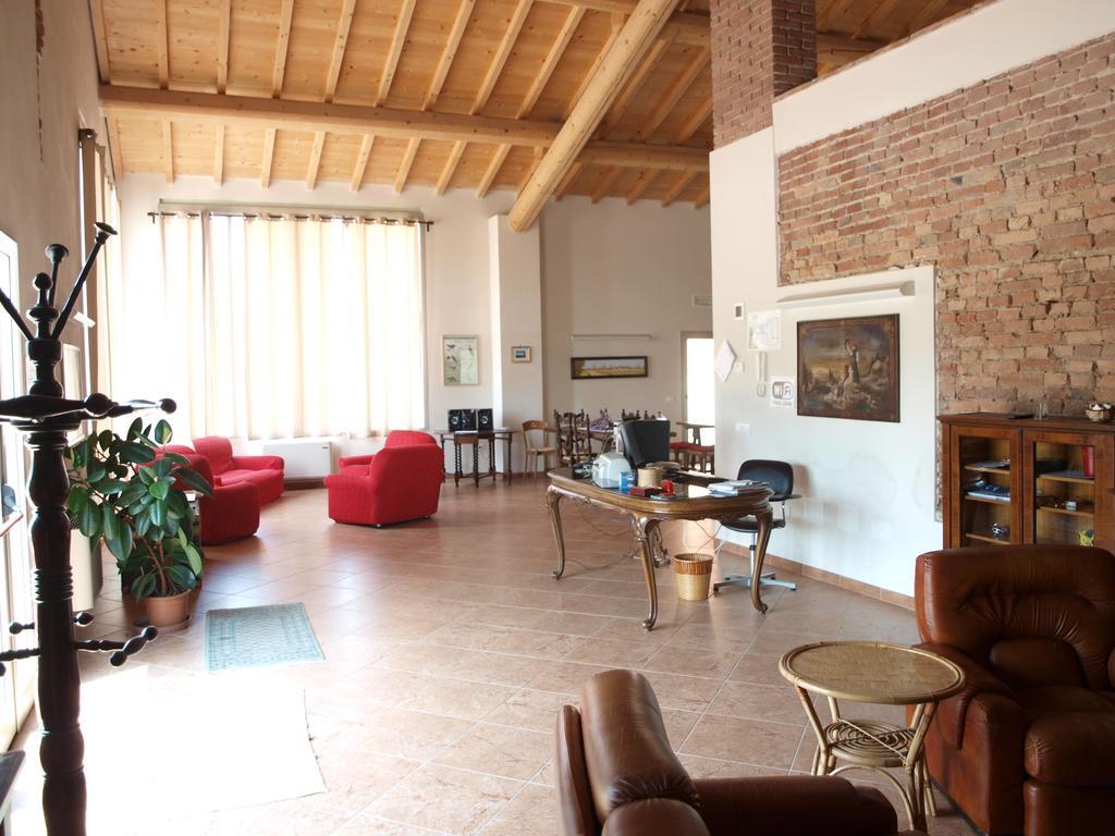 La Cascina Del Sole Vandrehjem Rivarolo del Re ed Uniti Eksteriør billede