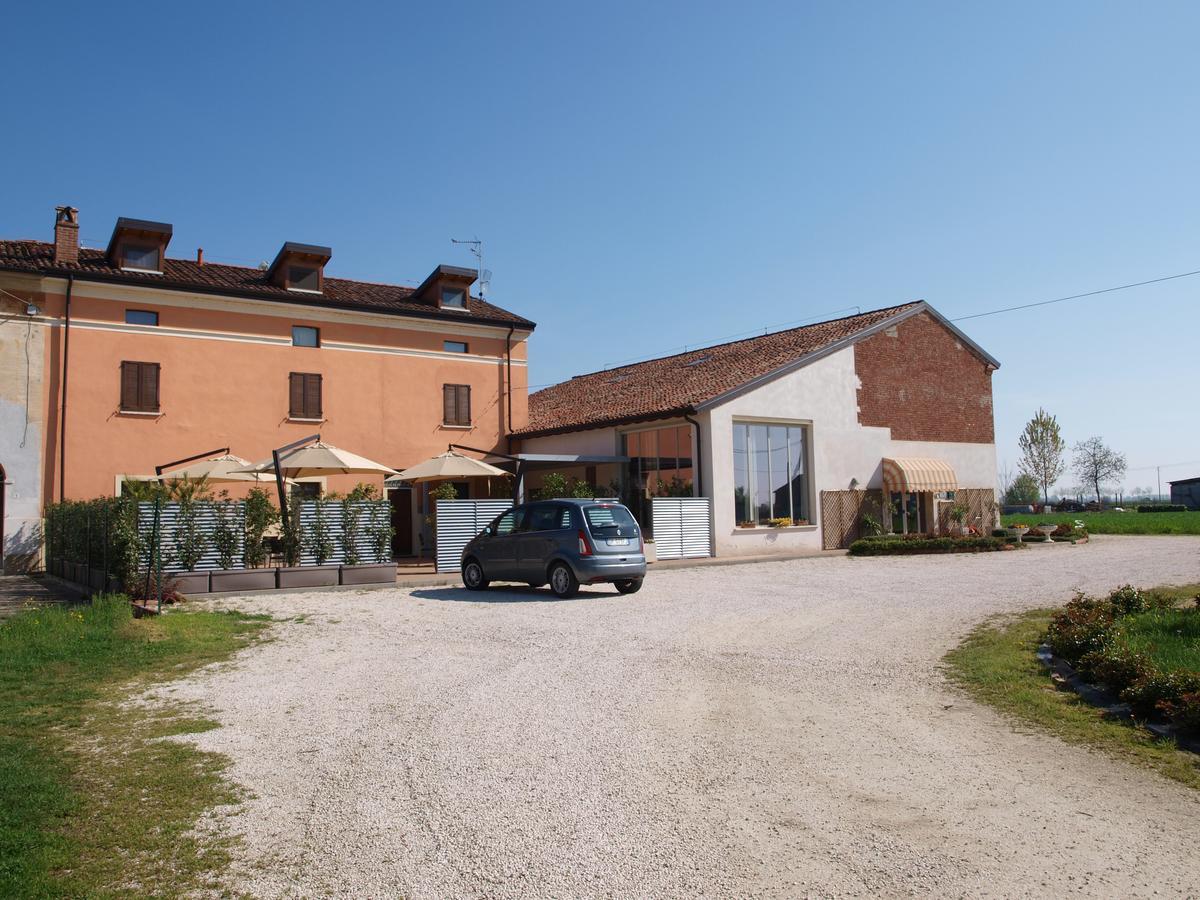 La Cascina Del Sole Vandrehjem Rivarolo del Re ed Uniti Eksteriør billede