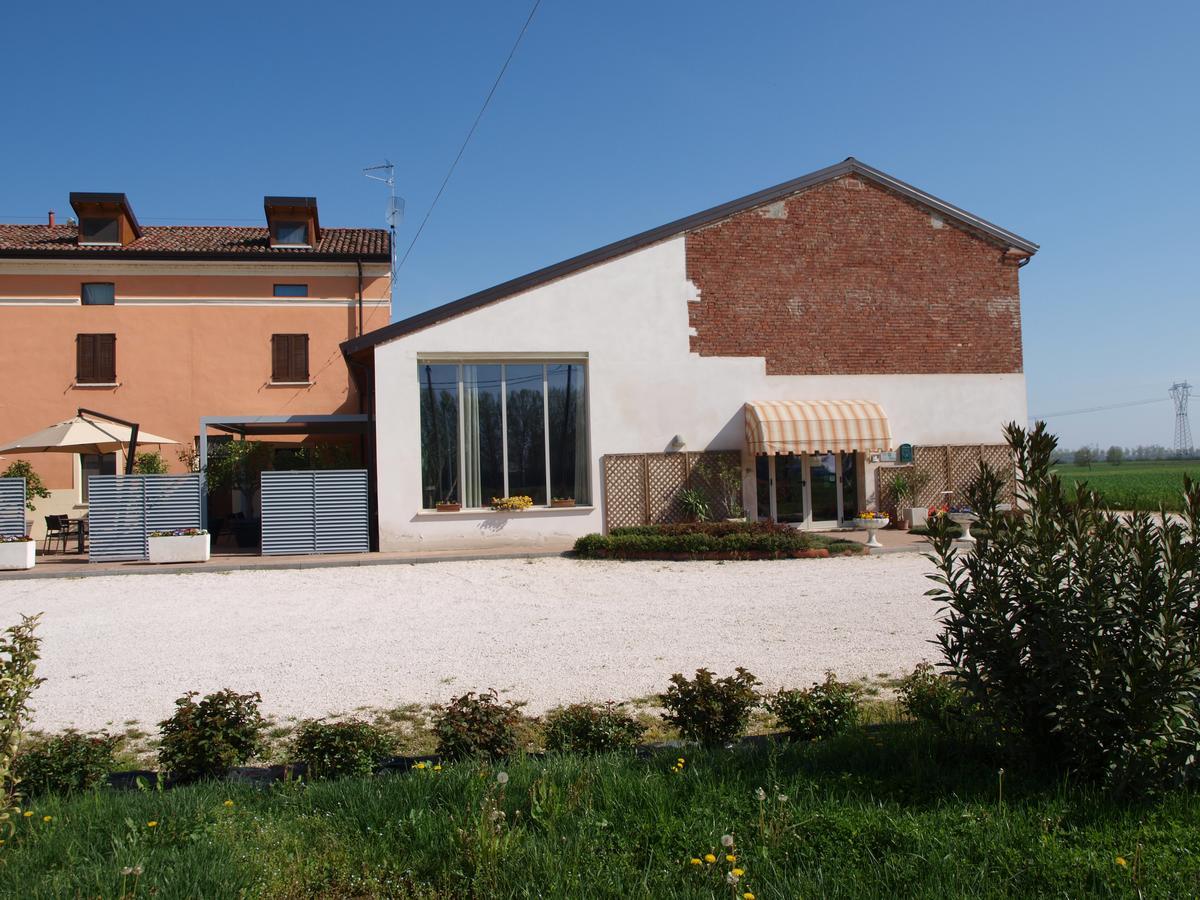 La Cascina Del Sole Vandrehjem Rivarolo del Re ed Uniti Eksteriør billede
