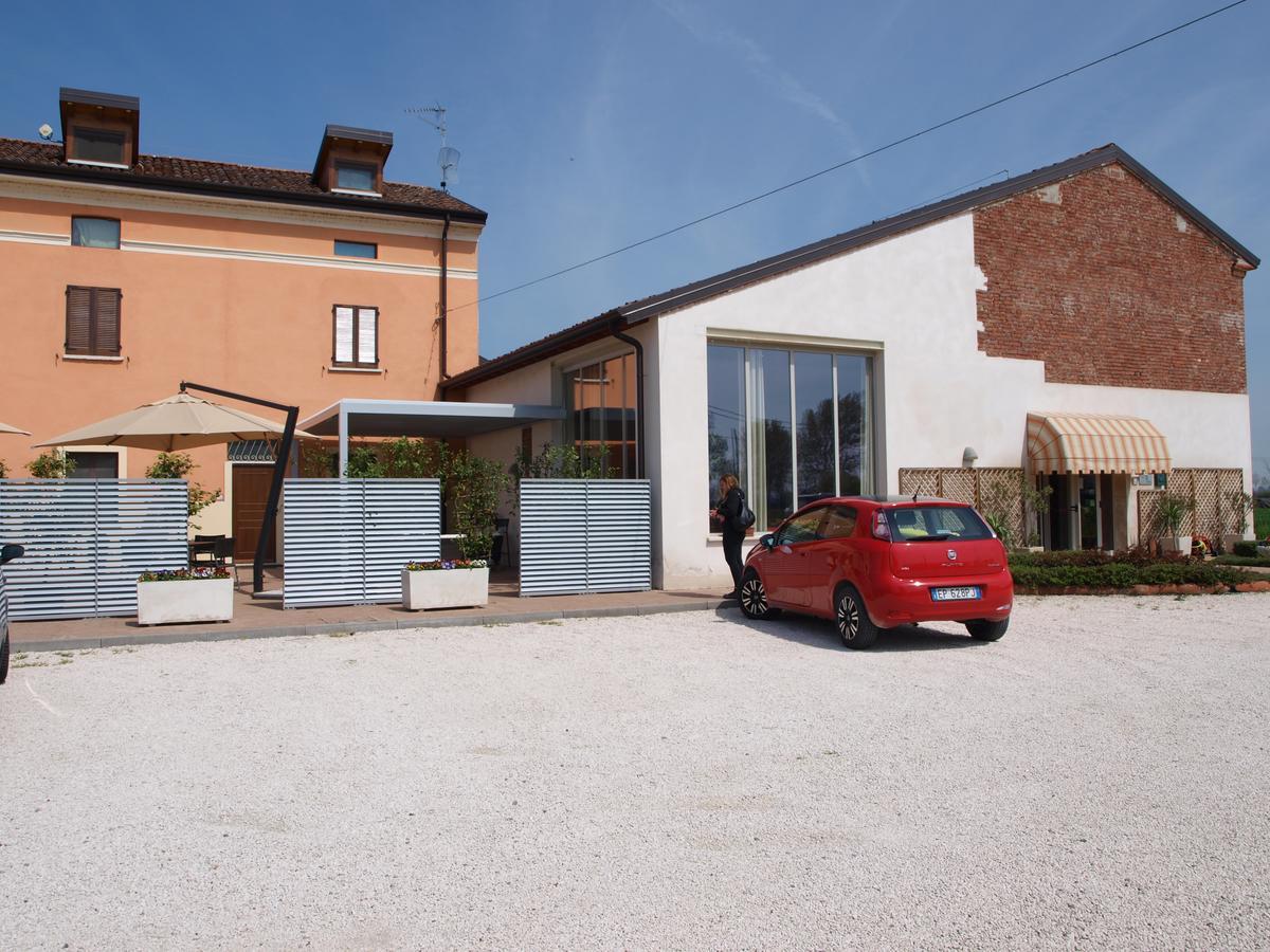 La Cascina Del Sole Vandrehjem Rivarolo del Re ed Uniti Eksteriør billede