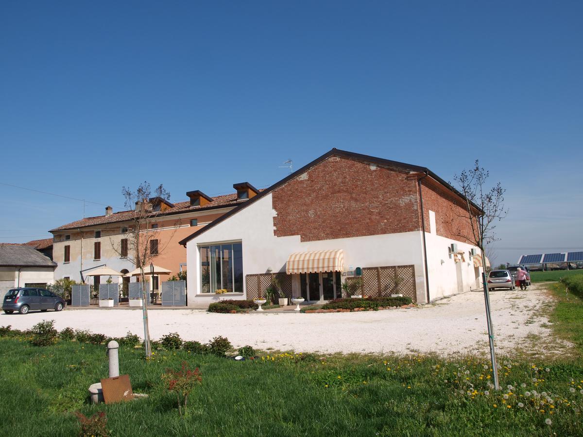 La Cascina Del Sole Vandrehjem Rivarolo del Re ed Uniti Eksteriør billede