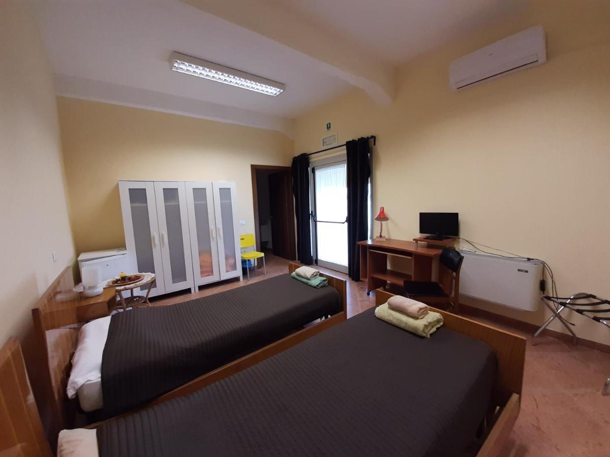 La Cascina Del Sole Vandrehjem Rivarolo del Re ed Uniti Eksteriør billede